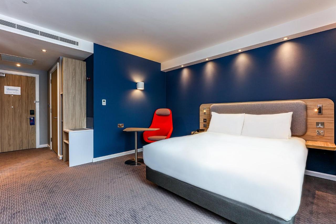 Holiday Inn Express & Suites - Basel - Allschwil By Ihg 외부 사진